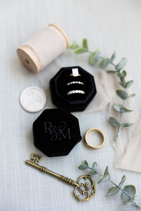 SaveTheDateDesignsCo - Etsy Ring Box Pictures Wedding, Ring Boxes For Wedding, Wedding Rings Box Ideas, Engagement Ring Box Ideas, Ring Box Aesthetic, Wedding Ring Box Ideas, Octagon Ring, Black Ring Box, Wedding Ring Boxes