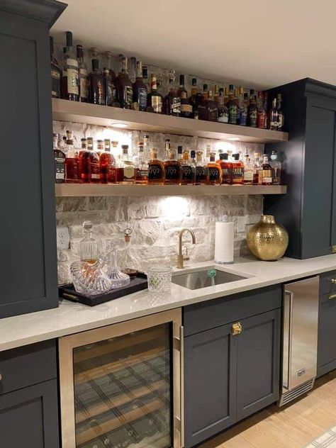 Lake House Basement Bar Ideas, Modern Rustic Basement Bar, Kitchen Wine Bar Ideas, Wet Bar Basement, Bar Lounge Room, Small Bars For Home, Home Bar Ideas, Basement Bar Design, Bar Deco