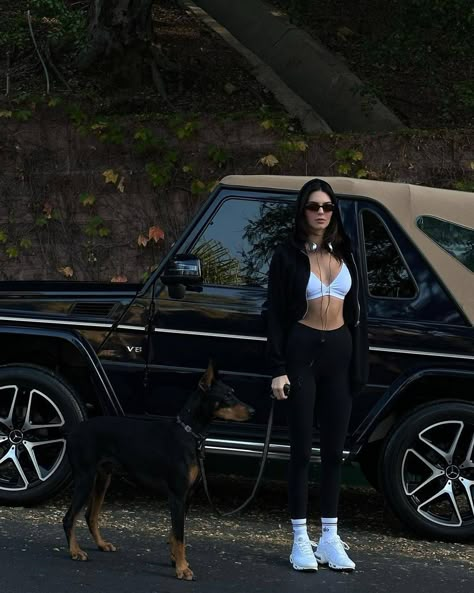 Kendall Jenner Workout, Alo Yoga Outfit, Kendall Jenner Aesthetic, Stile Kendall Jenner, Kendall Jenner Icons, Pilates Outfit, Hailey Rhode Baldwin, Kendall Style, Kendal Jenner