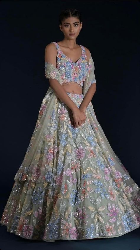 Pastel Lengha, Pastel Indian Outfits, Lengha Bridesmaid, Sangeet Backdrop, Bridesmaids Lehenga, Heavy Lehenga, Bridesmaid Lehenga, Simple Lehenga, Indian Outfits Lehenga