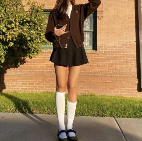 Thigh High Sock Outfit, Mary Jane Flats Outfit, Skirt And Knee High Socks, Outfits With Mary Janes, Red Heels Outfit, Knee High Socks Outfit, Mary Jane Outfit, Mary Jane Shoes Outfit, High Socks Outfits