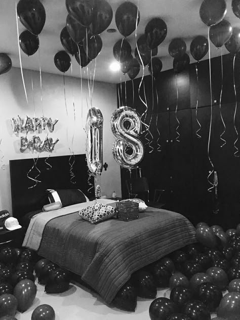 Decorated Hotel Room For Birthday Men, Bed Birthday Decorations For Him, Decorate His Room For Birthday, Black Hotel Room Birthday Decorations, Bday Bedroom Decoration Ideas, Birthday For Boyfriend Decorations, Birthday Set Up Ideas For Him At Home, Decorate Bf Room For Birthday, Bedroom Birthday Decorations Boyfriend