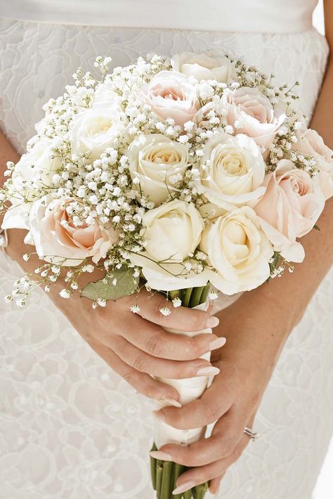 Handbouquet Wedding, Wedding Hand Bouquet, Brides Flowers Bouquet, Simple Wedding Bouquets, Bouquet Images, Simple Bride, Wedding Bouquets Bride, Bridal Bouquet Flowers, Santorini Wedding