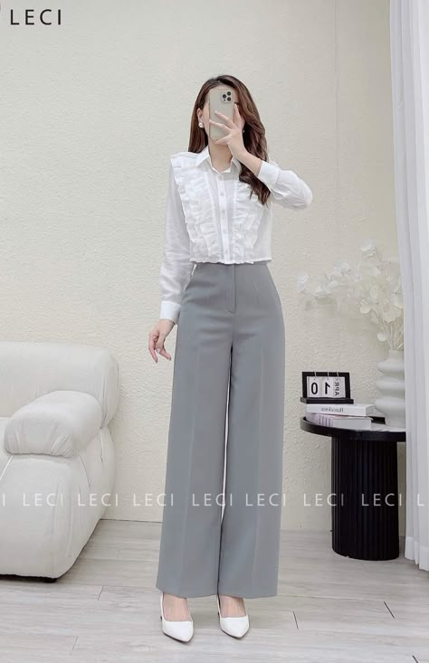 Grad Outfits, Fashionable Work Outfit, Stylish Work Attire, Designer Party Wear Dresses, Elegant Dresses For Women, Workwear Fashion, Classy Work Outfits, Stylish Work Outfits, Modest Fashion Outfits