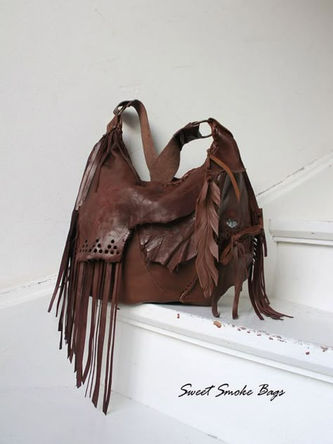 Western Bag, Leather Fringe Bag, Fringe Handbags, Raw Leather, Estilo Hippie, Pocket Books, Wicker Bags, Diy Handbag, Fringe Bags