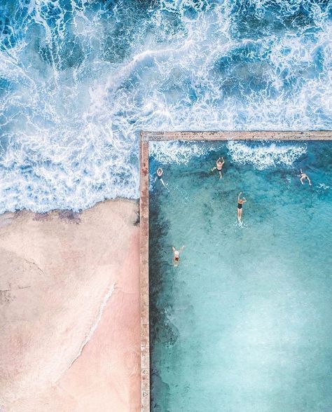 Black Beach House, Pool Print, Ocean Pool, Nae Nae, Landscape Beach, Edit My Photo, Landscape Orientation, Beach Color, Portrait Frame