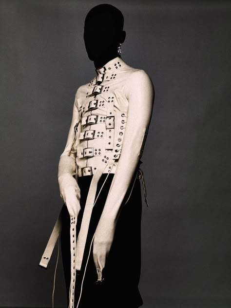 Straight Jacket, Futuristic Fashion, So Creative, Mode Inspo, Dark Fashion, Mode Vintage, Costume Design, Fashion Inspo Outfits, Fashion Photography