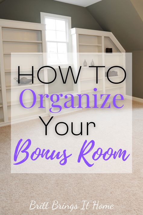 This post has some great bonus room ideas to help you organize your bonus and make it functional! They helped me get my bonus room looking good! Bonus Room With Dormer Windows, Cool Bonus Room Ideas, Bonus Room And Office Combo, A Frame Bonus Room, Office Bonus Room Ideas, Bonus Room Organization, What To Do With A Bonus Room, Bonus Room Bookshelves, Cozy Bonus Room Ideas Upstairs