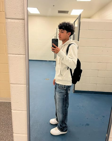 Edgar cut Edgar Outfits School, Edgar Outfits Men, Edgar Clothes, Edgars Outfits, Edgar Fashion, Edgar Drip, Chose Your Character, Edgar Mirror Pic, Edgar Outfits