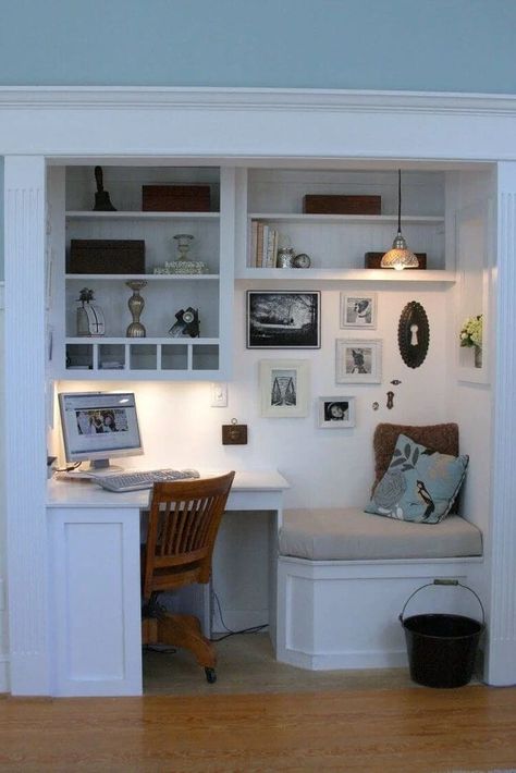 9 Home Office Nooks that'll Motivate you to Re-Do your Space 6 Home Office Closet, Dnevna Soba, Closet Office, Office Nook, Amazing Kitchen, Build A Closet, Desk Areas, Kitchen Corner, Small Home Office