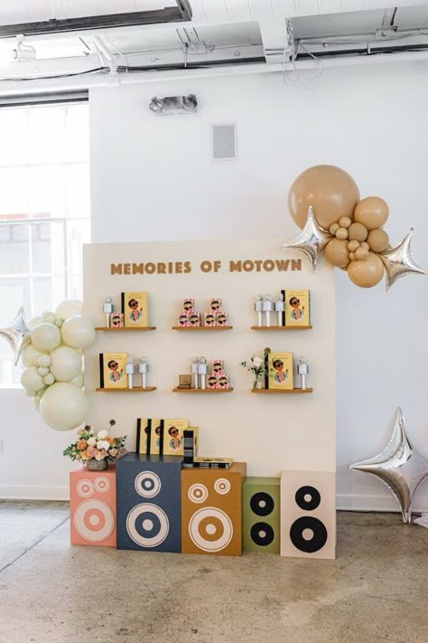 Kara's Party Ideas Rhythm Music Themed 1st Birthday- Miles in Motown | Kara's Party Ideas Music Birthday Party Theme, Musical Birthday Party, Motown Party, Themed Table Settings, Music Party Decorations, Music Birthday Party, Music Theme Birthday, Balloon Chandelier, Music Themed Parties