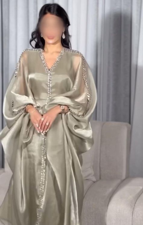 Latest Birthday Dresses For Women, Liquid Organza, Event Dresses Classy, Modest Dresses Fashion, Lace Dress Styles, Dinner Dress Classy, Dresses Design, Afghan Clothes, Mode Abaya