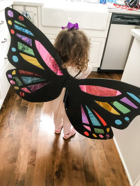 Rainbow Butterfly Costume, Homemade Butterfly Costume, Toddler Butterfly Costume Diy, Butterfly Wing Costume, Homemade Butterfly Wings, Diy Butterfly Wings Cardboard, Diy Butterfly Costume Kids, How To Make Butterfly Wings Diy, Butterfly Wings Cardboard