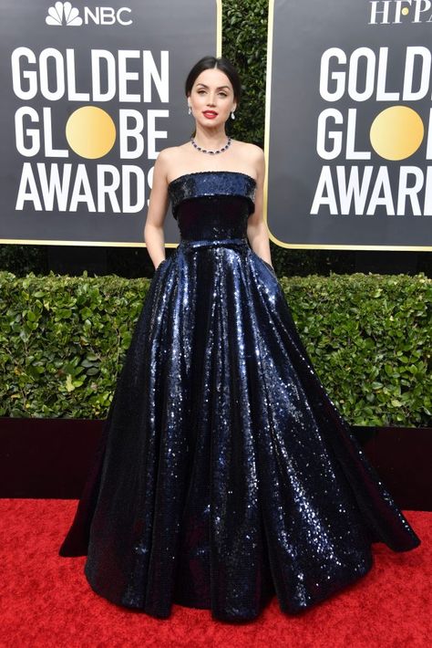 Golden Globes Dresses, Sparkly Dresses, Golden Globe Winners, Red Carpet Dress, Backless Gown, Golden Globes Red Carpet, Carpet Dress, Ralph Russo, Red Carpet Gowns