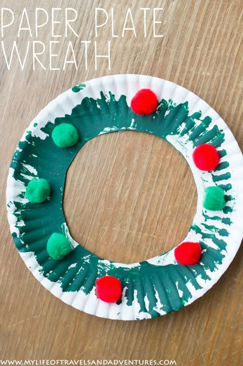 Paper Plate Wreath, Plate Wreath, Baby Christmas Crafts, December Crafts, Christmas Crafts For Toddlers, Preschool Christmas Crafts, Christmas Crafts For Kids To Make, Toddler Arts And Crafts, Christmas Arts And Crafts