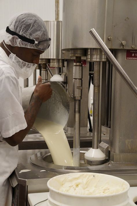 Behind The Scenes at the Graeter’s Ice Cream Factory Undeniably Dairy, Baskin Robins, Making Ice Cream, Ice Cream Factory, Ice Cream Photography, Black Texture Background, Food Factory, Ice Cream Freezer, Ice Cream Design