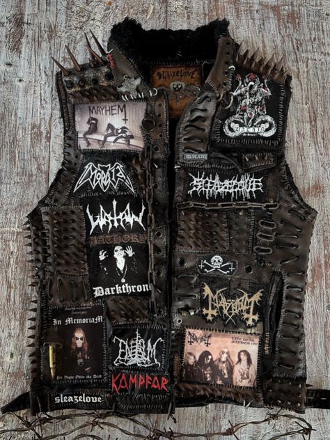 Metal Head Jacket, Metal Vest Outfit, Battle Jackets Metal, Metal Patches Jacket, Black Metal Jacket, Goth Battle Vest, Black Metal Battle Jacket, Battle Vest Punk, Battle Jacket Back Patch