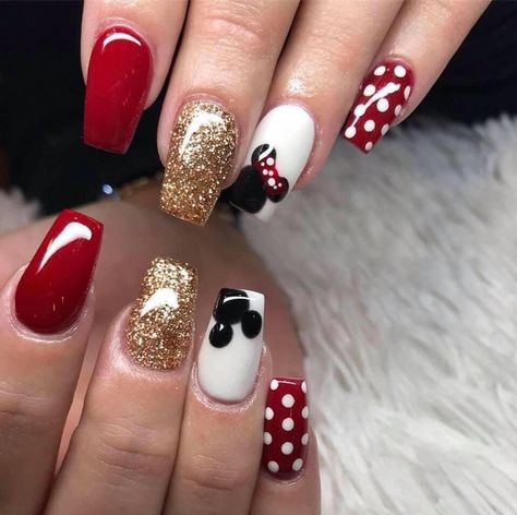 Cute Harry Potter Nails, Harry Potter Nails Designs, Minnie Mouse Nail Art, Potter Nails, Disneyland Nails, Disney Christmas Nails, Nails Disney, Harry Potter Nails, Mickey Mouse Nails