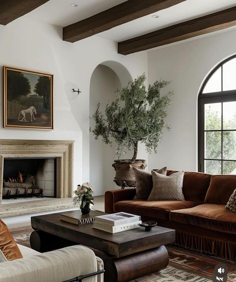 Living Room Designs Spanish Style, Living Room Colonial Style, Spanish Style Home Design, Living Room Architectural Digest, Modern Spanish Style Homes Bedroom, Spanish Interior Design Living Room Hacienda Style, Modern Spanish Style Homes Living Room, Tudor Living Room Ideas, Homes With Character Interior