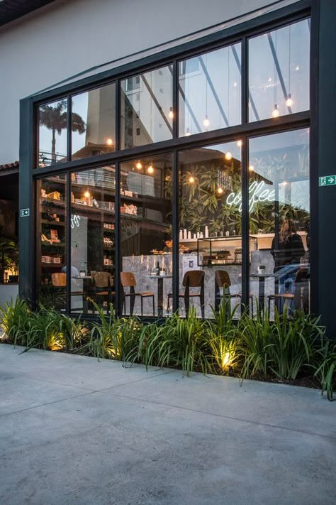 Glass House Coffee Shop, Glass Restaurant Design Exterior, Glass Cafe Design, Restaurant Window Design, Modern Cafe Exterior, Glass House Restaurant, Glass Cafe, Restaurant Exterior Design, Glass Restaurant