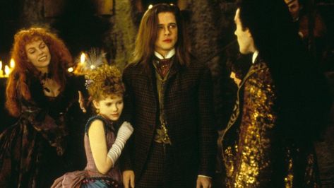 Interview With A Vampire Claudia, Vampire Inspiration, Best Vampire Movies, Interview With The Vampire 1994, Latest Horror Movies, Vampire Photo, Halloween Movies To Watch, Lestat And Louis, Vampire Stuff