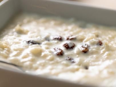 Rum Raisin Rice Pudding, Raisin Rice Pudding, Raisin Rice, How To Make Rum, Nathan Lane, Rice Pudding Recipes, Bowl Of Rice, Good Rum, Rice Pudding Recipe