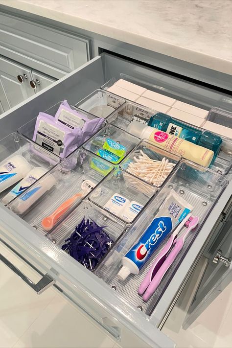 Bathroom Drawer Organization, Room Organization Bedroom, Girly Apartments, Style Apartment, Aesthetic Apartment, Drawer Organization, Rooms Decor, Bathroom Drawers, House Organisation