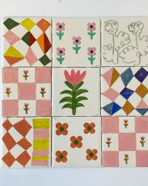 The sweetest hand painted tiles by @tonidarlingfrankk How adorable are these little squares? I always love hand painted ceramics ( you may have noticed !! 😂) So special and so original …. It’s these little details that a home, YOUR home . 🏠. ✨👌🏻🌺 #theforevercurates #creativeplatform #interiordecor #interiorstyling #statementpiece #centrepiece #oneoff #extrodinaryinteriors #memphiscolours #decorativeideas #buyonceloveforever #lovehome #homestyle #smallbatchbrand #lajambu #embroidered #a... Painted Tile Ideas, Diy Hand Painted Tiles, Ceramic Tile Painting Ideas, Hand Painted Home Decor, Hand Painted Tile Backsplash, Hand Painted Ceramic Tiles, Diy Ceramic Tiles, Tiles Painting Ideas, Painted Tiles Bathroom