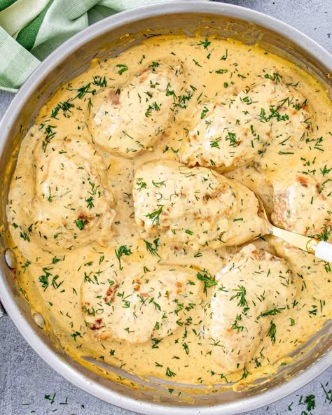 Easy, flavorful Chicken Thighs with Creamy Lemon Dill Sauce recipe, perfect for a quick, delicious family dinner. Creamy Lemon Dill Sauce, Dill Sauce Recipe, Lemon Dill Chicken, Lemon Chicken Thighs, Dill Chicken, Chicken Smothered, Lemon Dill Sauce, Dill Recipes, Creamy Dill Sauce