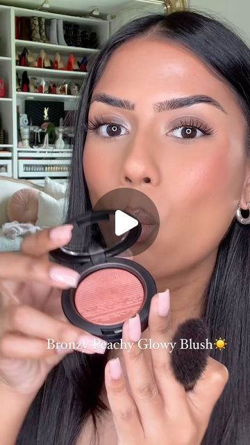 Anthea Persaud on Instagram: "☀️BRONZE SUMMER BLUSH☀️ 💭Another addition to my Blush Wardrobe Series - this one was recommended to me by @ayushrajani who has such a keen eye for finding what shades look best!  ☀️I used the @maccosmeticscanada Extra Dimension Blush in Hushed Tone - it’s a coppery peachy pink shade   #blush #blushwardrobe #wakeupandmakeup #maccosmetics #glowyskin #bronzeglow" Mac Hushed Tone Blush, Mac Pinch Me Blush, Makeup Blush Looks, Mac Blush Swatches, Blush For Brown Skin, Blush Makeup Looks, Shimmer Blush, Summer Blush, Mac Blush