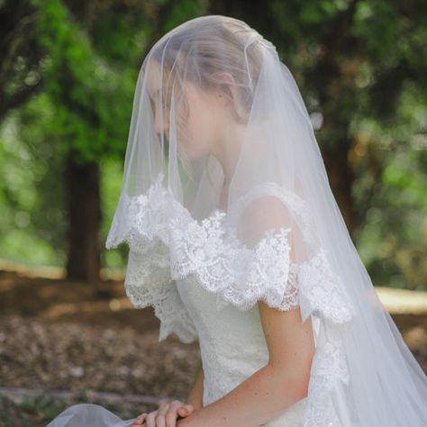 Veil For Bride, Wedding Bridal Veils, Wedding Hairstyles With Veil, Veil Hairstyles, Veil Wedding, My Wedding Dress, Veil Brides, Bridal Veils, Tulle Wedding