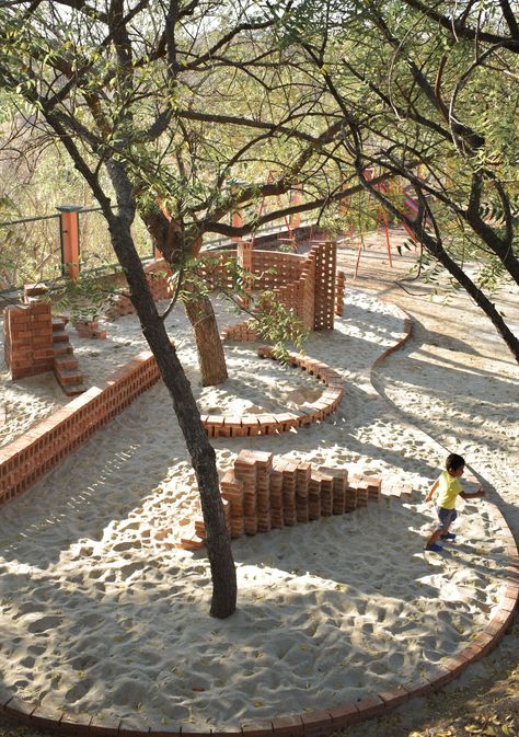 In January 2021, Diego Rivero Borrell from the TANAT studio was invited to do a 6-week residency at Casa Wabi. The approach was to carry out an art project for the children of the primary school of the brick community of Agua Zarca: Outdoor Playscapes, Modern Playground, Playgrounds Architecture, Outdoor Learning Spaces, Children Park, Natural Playground, Play Yard, Playground Design, Landscape Architecture Design