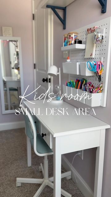 Kids Room Computer Table, Art Corner Kids Bedroom, Small Desk For Kids, Kids Homeschool Desk Work Stations, Desk Toddler Room, Kids Table Desk, Kids Desk Area In Bedroom Corner, Girls Desk In Bedroom, Girls Bedroom With Desk Ideas