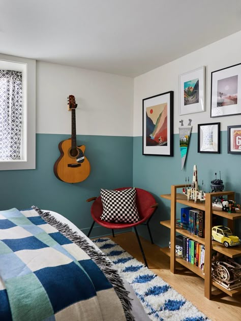 Boy Room Paint, Boys Bedroom Paint, Teenager Bedroom Boy, Ideas Habitaciones, Teal Bedroom, Teen Boy Room, Teen Bedroom Designs, Teen Boy Bedroom, Teenage Bedroom