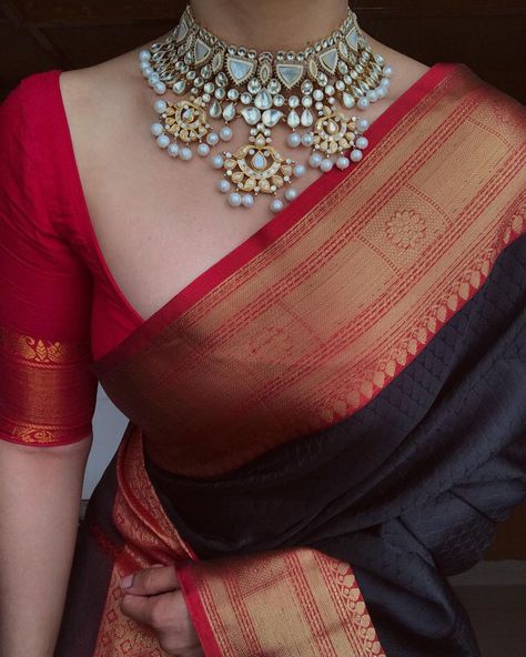 Indian saree Silk Saare Look, Latest Saree Trends Indian Weddings, Trendy Blouse Designs For Silk Sarees, Lichi Silk Saree, Saree Blouse Styles, Simple Saree Designs, Saree Jewellery, Fashionable Saree Blouse Designs, Modern Saree