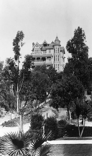 Crocker Mansion Los Angeles Mansions, Bunker Hill Los Angeles, Old Hollywood Homes, Hollywood Mansion, American Mansions, Old Los Angeles, Los Angeles Hollywood, Hollywood Vintage, Hollywood Homes