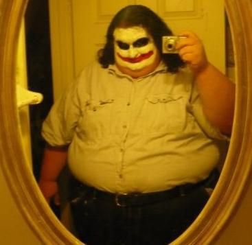 Fat joker, is that you? Bad Halloween Costumes, The Bat Man, Dc Memes, Why So Serious, The Batman, Can't Stop Laughing, Bones Funny, Popular Memes, A Mask