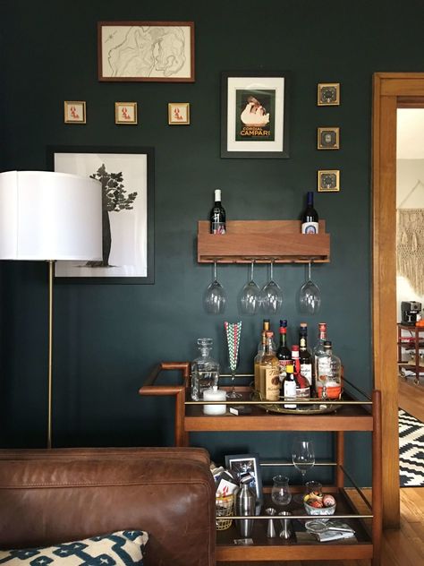 Sherwin Williams paint colors that go with honey oak trim: 8 timeless combinations - Hackrea : 17 honey oak dark green Honey Oak Trim, Oak Trim, Living Room Green, Living Room Inspo, New Living Room, Home Office Design, Living Room Inspiration, 인테리어 디자인, House Inspiration