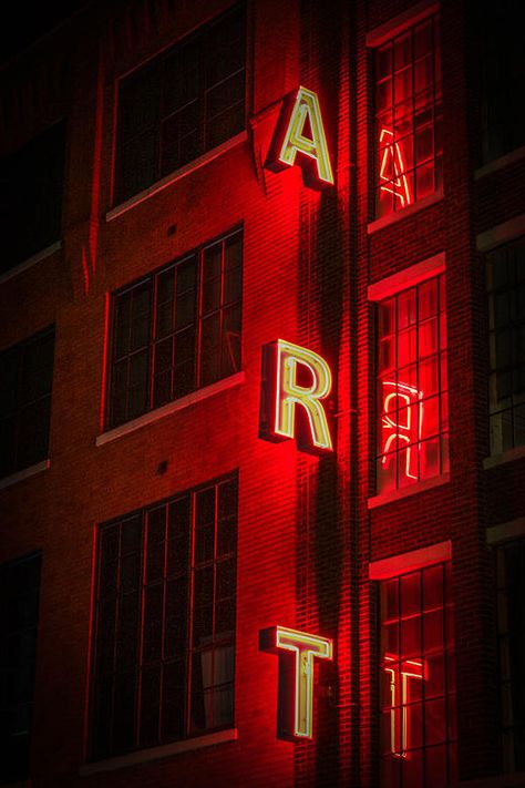 Neon Rouge, Sign Photography, Red Neon, Urban Architecture, Foto Poses, Red Walls, Aesthetic Colors, Red Wallpaper, City Photography