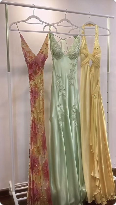 Satin Evening Dress, Evening Dress Long, Prom Dress Inspo, Satin Evening Dresses, Prom Dress Evening, Prom Dress Ideas, Prom Inspo, Prom Dress Inspiration, Cute Prom Dresses