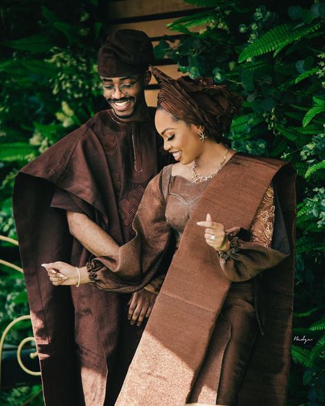 African Engagement Photos, Zulu Traditional Wedding, Nigerian Traditional Dresses, Yoruba Bride, Nigerian Traditional Wedding, Yoruba Wedding, African Wedding Attire, Traditional Wedding Attire, African Traditional Wedding