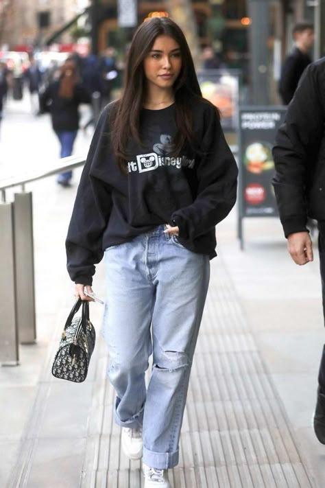 madison beer street style looks ❥ Madison Beer Street Style, Madison Beer Hair, Estilo Madison Beer, Madison Beer Style, Madison Beer Outfits, Beer Outfit, Stylish Jeans, Trendy Fashion Tops, Jacket Outfit