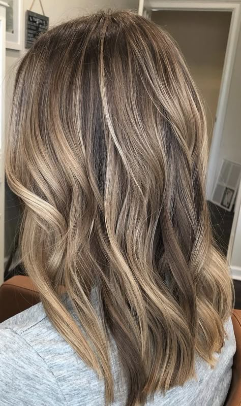 Brunette Hair With Highlights, Brown Hair With Blonde Highlights, Dirty Blonde Hair, Brown Hair Balayage, Dark Blonde Hair, Blonde Hair Inspiration, Hair 2024, Brown Hair With Highlights, Brown Blonde Hair