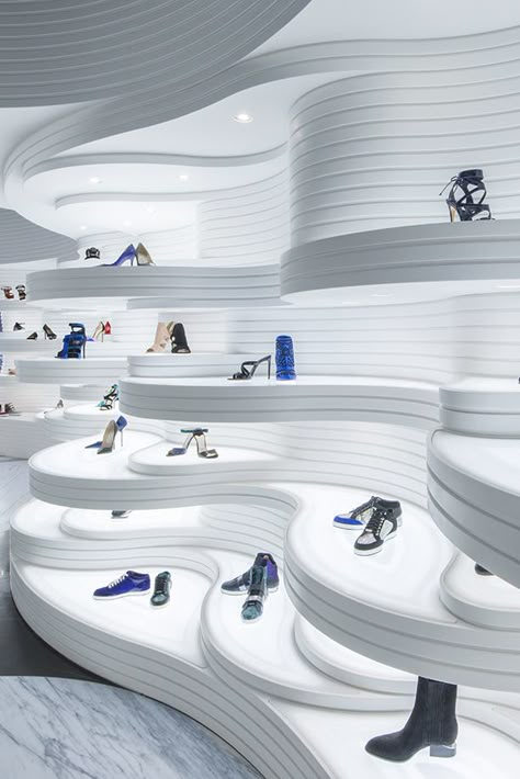 Shoe Store Design, Retail Interior Design, Showroom Interior Design, Futuristic Interior, Showroom Design, Retail Store Design, Retail Interior, Shoe Display, Store Design Interior