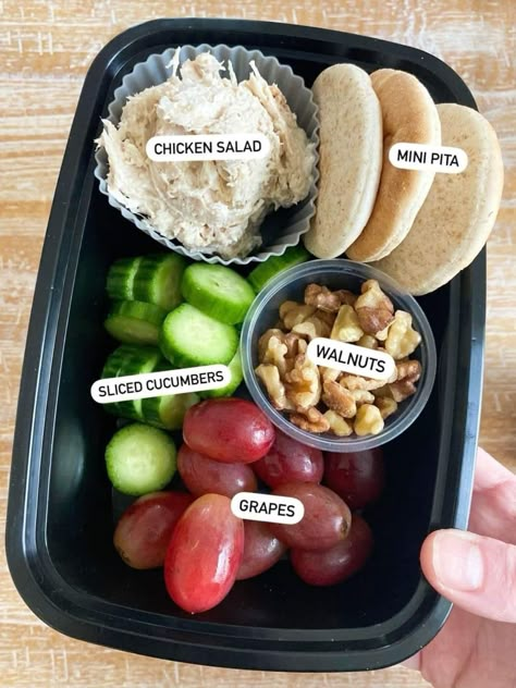 Work Lunch And Snack Ideas, Healthy Snack Foods On The Go, Keto Snack Plate Lunch, Health Snacks On The Go, Packed Lunch Snacks, Easy Teacher Lunches Healthy Meals, Easy Lunch For College Students, 4 Compartment Snack Ideas, Grab N Go Lunch