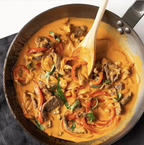 Click the here https://bit.ly/3XIvbBh to download Pre's Whole30® Cookbook! It's the tastiest Whole30® beef cookbook 🥩 Thai Red Curry Beef, Beef Vindaloo, Thai Beef Curry, Vindaloo Curry, Red Curry Recipe, Beef Curry Recipe, Top Sirloin, Coconut Curry Soup, International Dishes