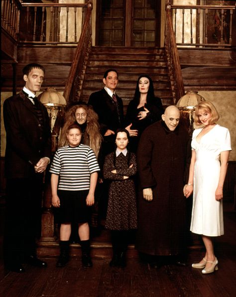 Addams Family Values Adams Family Costume, Addams Family Movie, Addams Familie, Addams Family Values, Charles Addams, Addams Family Costumes, Anjelica Huston, Character Types, Adams Family