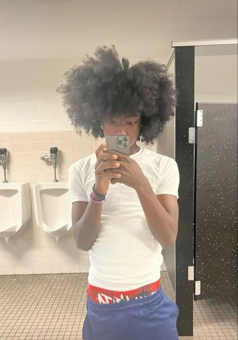 Styling Short Curly Hair, Black Men Afro, Using A Curling Iron, Studs With Dreads, Black Boy Hairstyles, Natural Hair Men, Curly Haircut, Cute Dreads, Afro Men