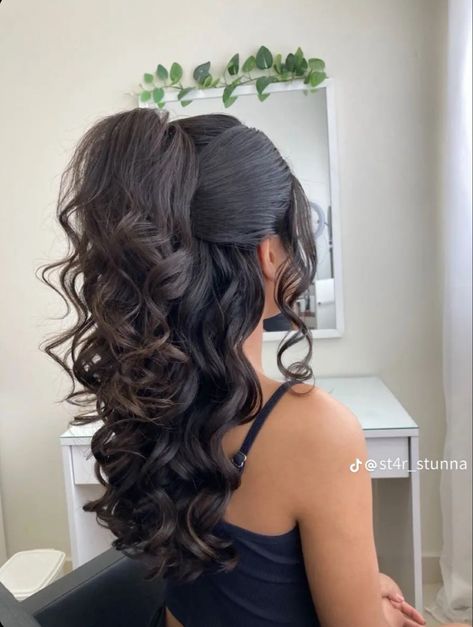 Simple Hairstyles For Quince, Damas Hair Styles, Cute Hairstyles For Damas, Hair Styles For A Quinceanera Damas, Quince Simple Hairstyles, Quinceanera Damas Hairstyles, Quince Hairstyles For Damas, Hair For Damas Quince, Hair Styles For Damas Quince