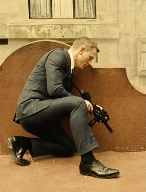 James Bond Dresses, Daniel Craig Spectre, James Bond Craig, Spectre 007, James Bond Suit, Daniel Craig 007, In Spectre, Bond Style, James Bond Style